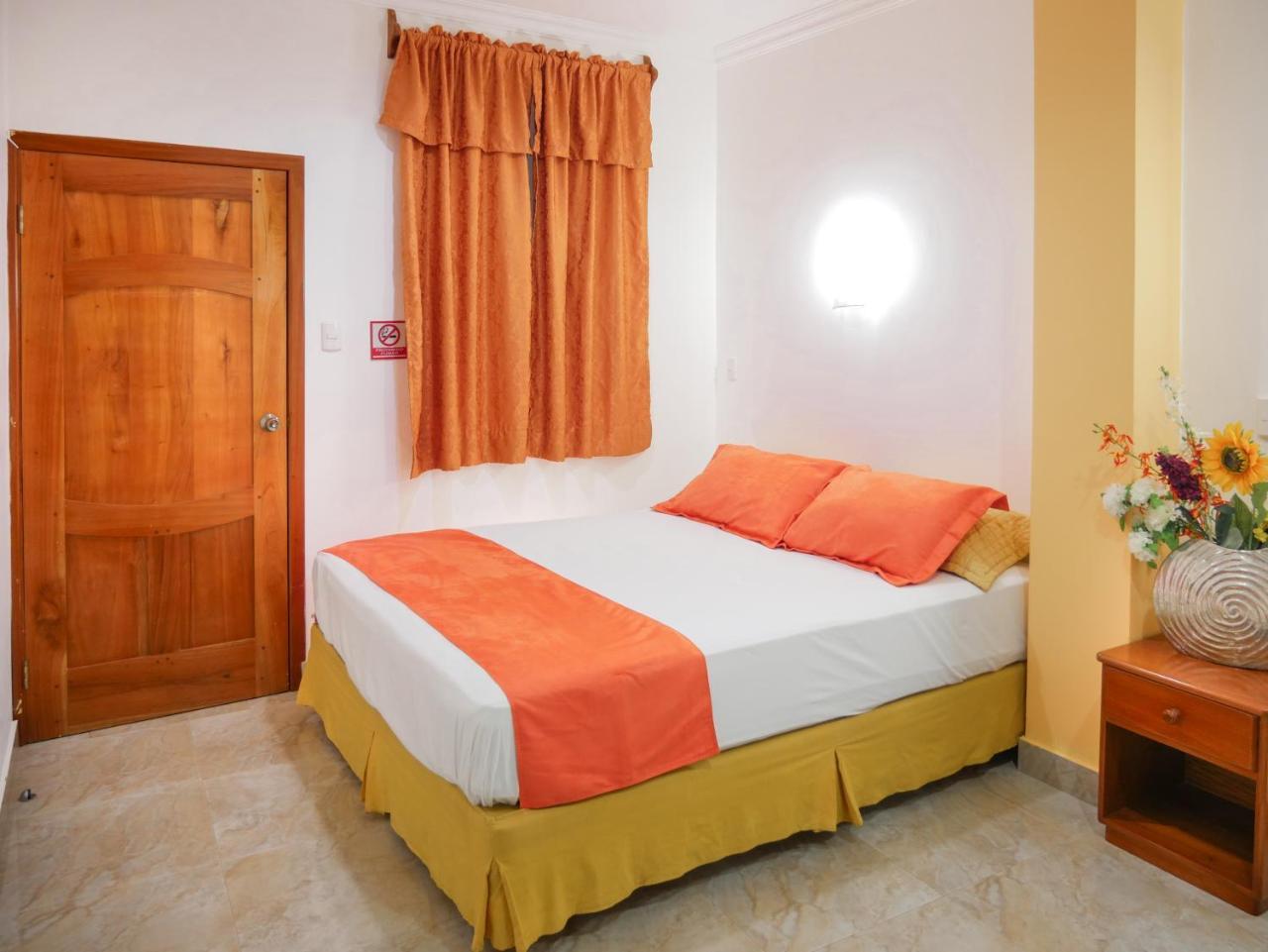 Hostal Espana بويرتو أيورا المظهر الخارجي الصورة